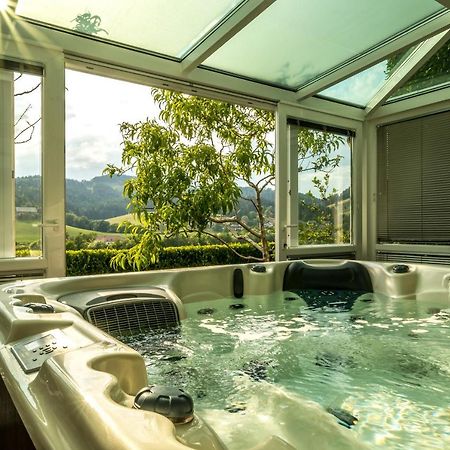 スロヴェニ・グラデツRelax & Beautiful Viewアパートメント エクステリア 写真